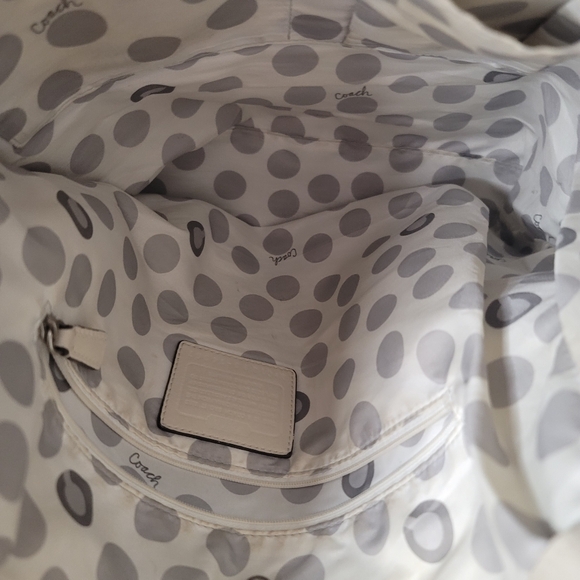 Coach w/bag Cream Colored Purse Julia Perry Tote - Picture 7 of 12